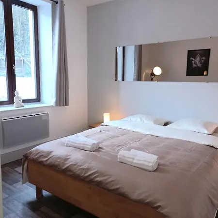 Les Iris, Au Calme, Proche Du Centre Appartamento *